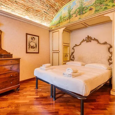 Apartment Affreschi And Vintage Charm *