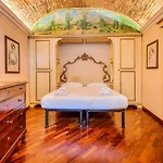 Apartman Affreschi And Vintage Charm